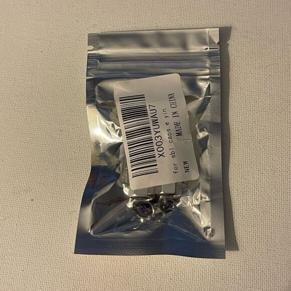 Subaru logo valve Stem caps in Silver set of 4 NWT - Picture 4 of 4